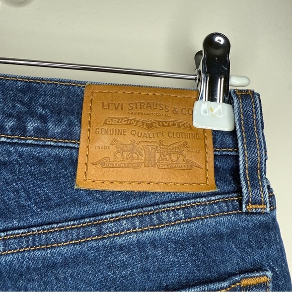 LEVI’S Premium Wedgie Straight Leg Minimalist Casual Button Fly Rigid Denim Jean - Picture 7 of 11